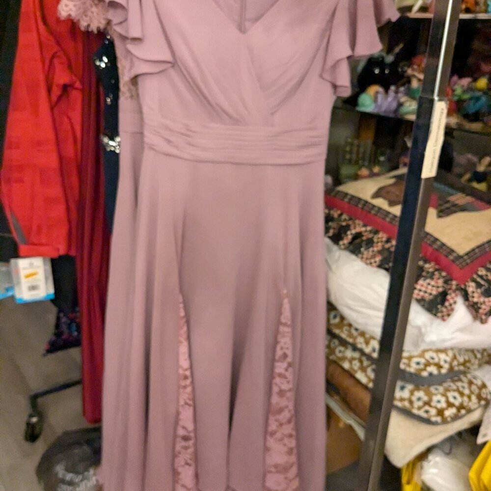 JJ's House Bridesmaids dress NWT Wisteria size 4